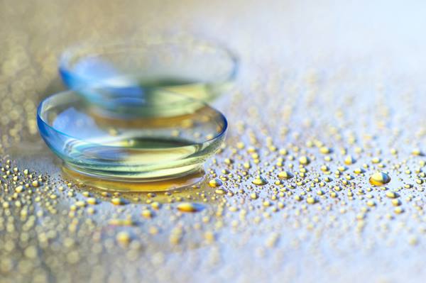 contact lenses in solution