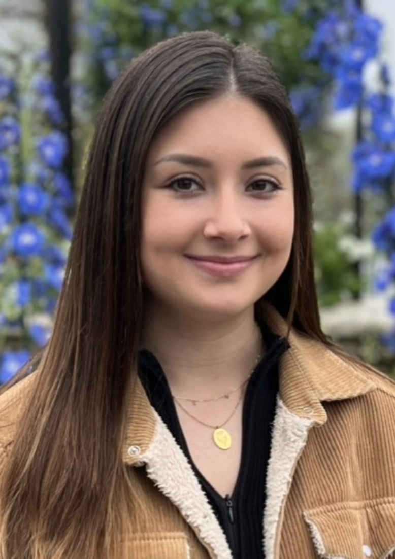 Headshot of Emma Sierdzinski