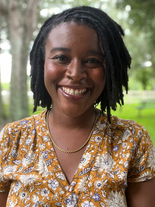 A headshot of Jennifer Winston
