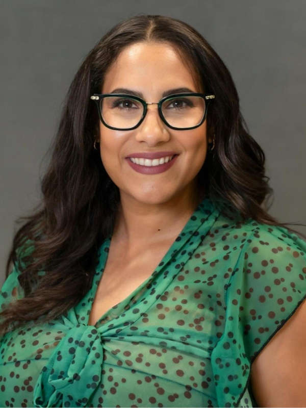 A headshot of Elissa Santos